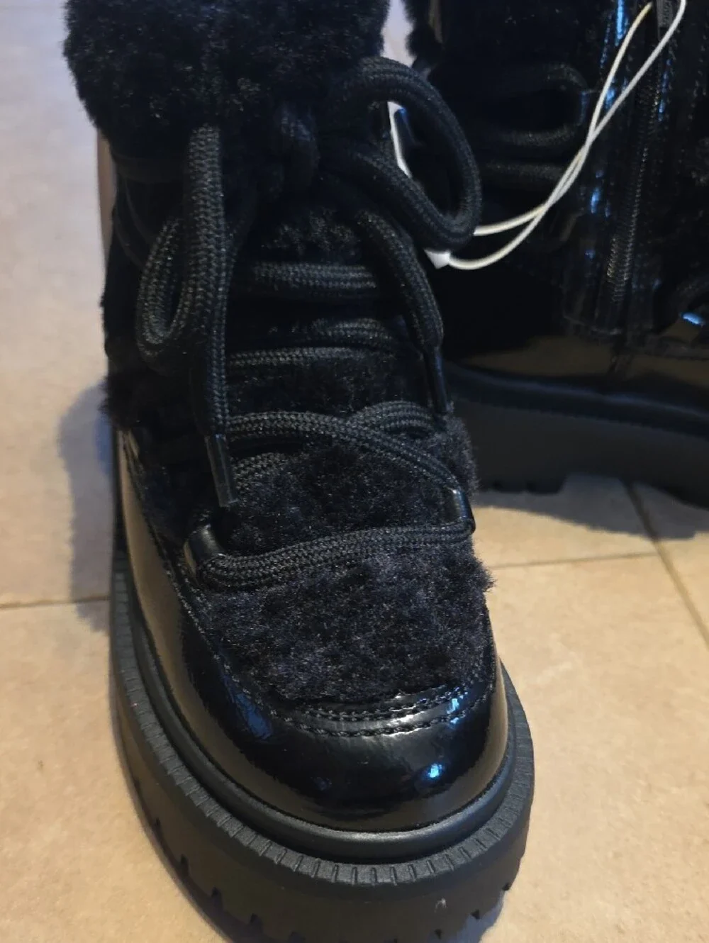 Zara Kids Black Faux-Fur Lace-Up Winter Boots. Size 1